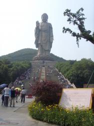 Статуя Будды в Уси